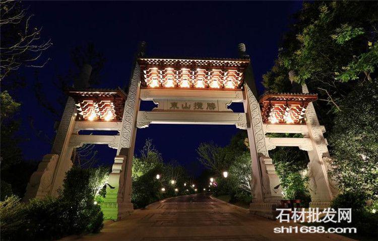 芝麻白花岗岩牌坊，三个门的牌坊